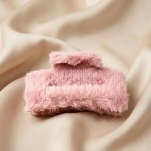 soft faux fur hair claw clip | fluffy hair clutch peach